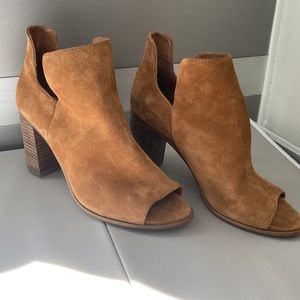 Steve Madden Nello Tan Suede Peep Toe Bootie
